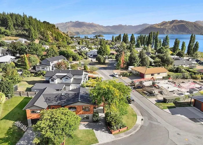 Tree On Your Doorstep! Wanaka